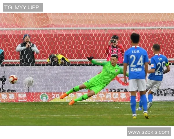 2018年河南建业与山东鲁能激战回顾精彩瞬间与赛场亮点分析