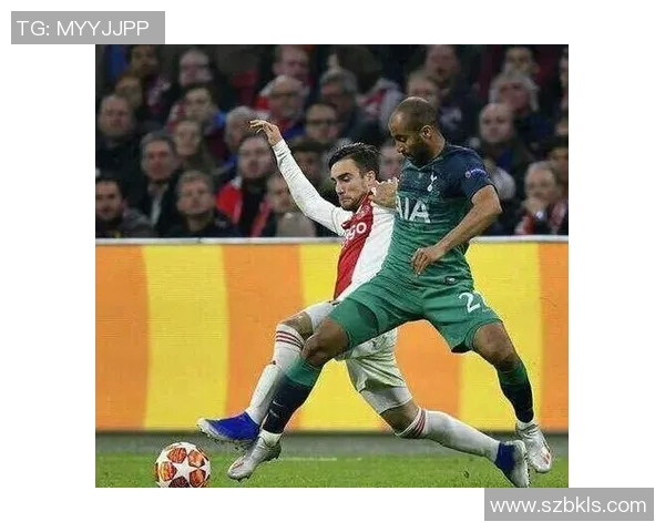 2019年欧冠小组赛多特蒙德与巴塞罗那的巅峰对决回顾与分析