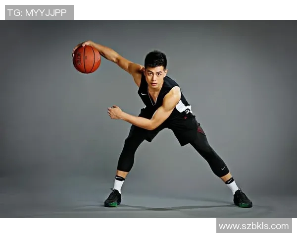 方硕:从篮球新星到职业生涯的蜕变与成长之路探秘 方硕:从篮球新星到职业生涯的蜕变与成长之路探秘